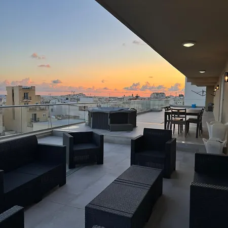 Appartement Skyline Soak, Views & Jacuzzi