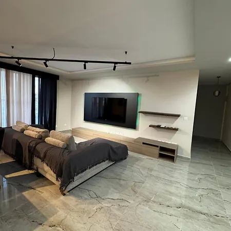 Διαμέρισμα Skyline Soak, Views & Jacuzzi *