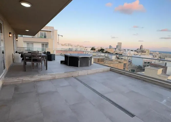 아파트 Skyline Soak, Views & Jacuzzi *