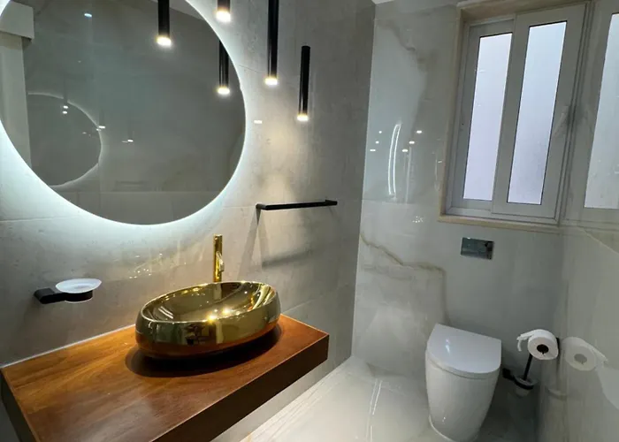 아파트 Skyline Soak, Views & Jacuzzi *