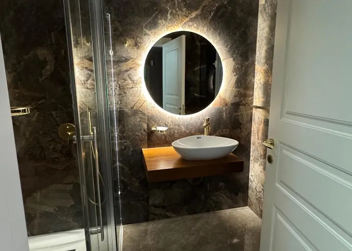 Skyline Soak, Views & Jacuzzi *