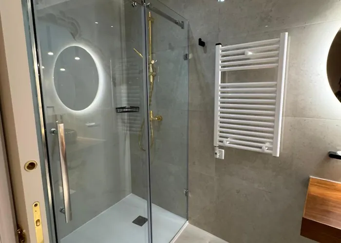 아파트 Skyline Soak, Views & Jacuzzi Saint Julian's